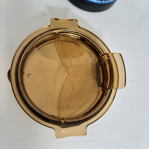 Orca Kitchen Orca Black Chaser 27oz Tumbler With Amber Color Orca